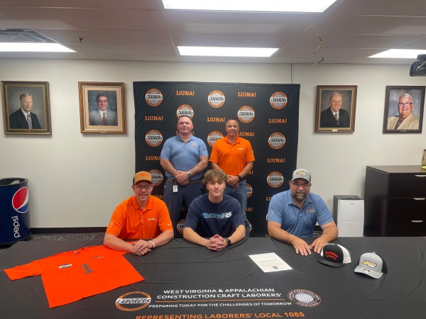 Photo for Local 1085 signing day at Parkersburg High School